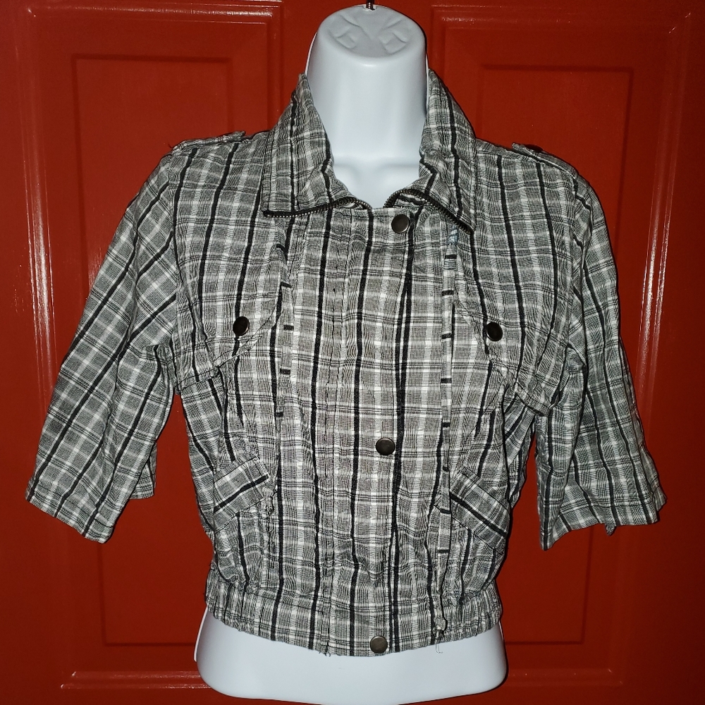BKE Plaid Crop Top Jacket Shirt sz M